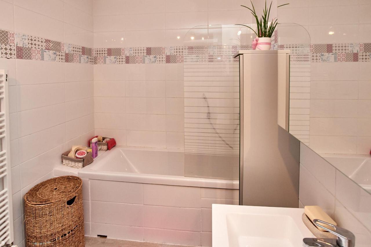 Chambres A Louer Dans Appartement Balcon - Wifi - Parking Gratuit Невер Екстер'єр фото