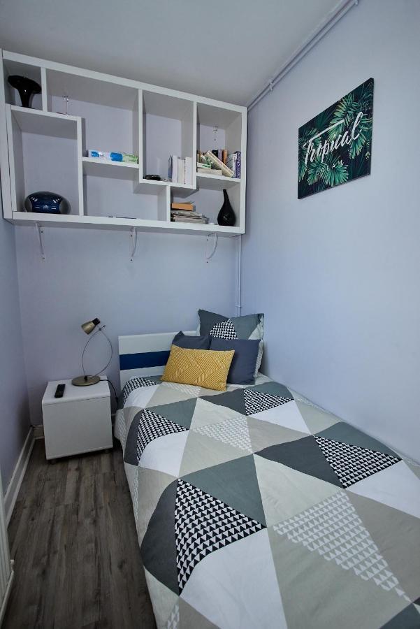 Chambres A Louer Dans Appartement Balcon - Wifi - Parking Gratuit Невер Екстер'єр фото