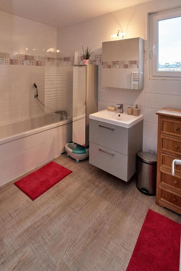 Chambres A Louer Dans Appartement Balcon - Wifi - Parking Gratuit Невер Екстер'єр фото